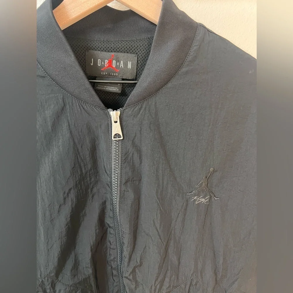 Jordan Essentials Lightweight Nylon Renegade Jacket Medium